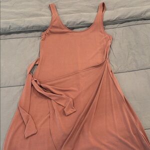 Lulu’s medium dark salmon dress